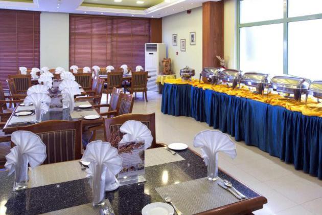 Safeer Plaza Hotel Mascate Exterior foto